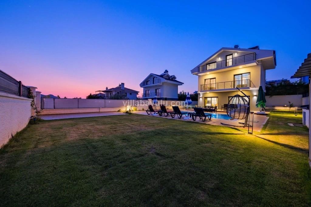 Villa Lara Duo